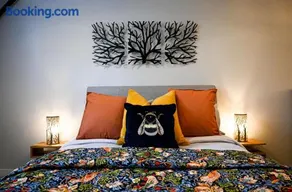 Gorgeous apartment in the heart of Sandwich - Image 2