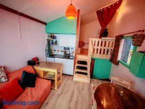Le Cozy - Image 1