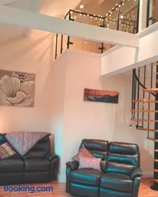 Beautiful cozy 3 bedroom 2 bathroom apartment - Image 4