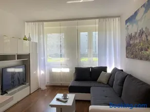 Cozy Messe Apartment - Image 1