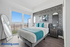 Chic 2BR Retreat Modern Comfort and Prime Location - Image 2