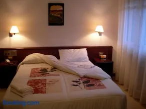 Hosteria Catalana - Image 2