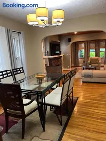 3 bedroom stylish house - Image 4