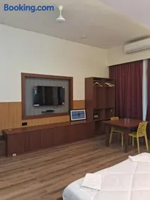 Hotel Brindavan Grand - Image 5