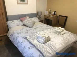 The Rose Luxury Self Catering Accommodation - Image 2