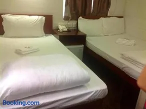 London Guest House - Image 4