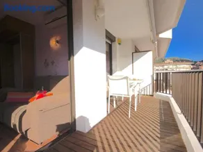 Tyst lägenhet med pool i Tossa - Image 4