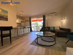 Magnifique appartement T2 avec terrasse et piscine - Image 2