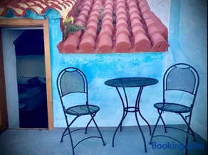 A Beautiful Room on the Roof with Lake View - Image 1