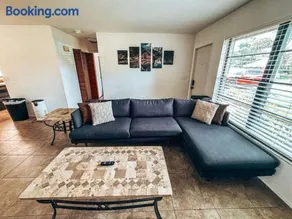 Entire Home Fort Myers - Image 1