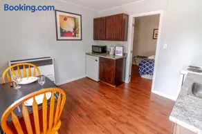 Westlake Cherry Valley Cottage - Image 3