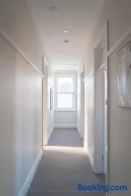 Seven Seas Hotel - Image 3
