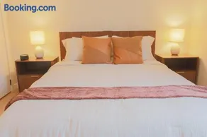 Shoreline Scandi Suite - Townhouse Near Trails - Image 3
