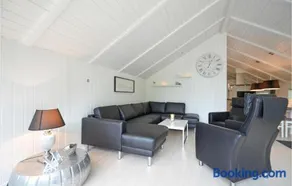 Four-Bedroom Holiday Home In Spottrup - Image 2