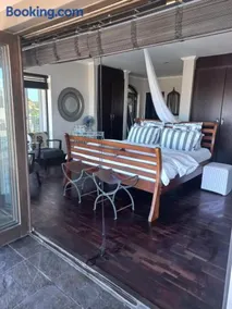 Whale Rock Guesthouse - Image 2