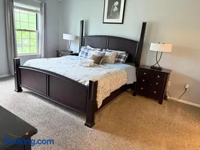 Private Cul de Sac Oasis 4BR - Image 2