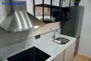 Central Charm Apartment - Image 1