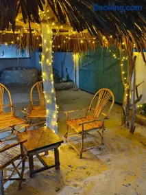 Sawa Sawa Beach Hotel&Backpacks - Image 2