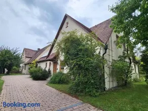 Große ruhige Ferienwohnung in Segringen, Dachterasse, Fernblick vom Grundstück - Image 1