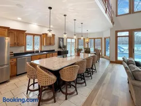 Grand Lake Getaway with Pool, Boat Dock - Sleeps 22 - Image 2