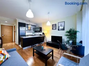 Apartamento con garaje, céntrico y luminoso - Image 5