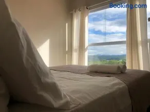 Valley House - Image 3