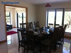 Kilmore Quay Castleview 1 - 5 Bedroom House - Image 4