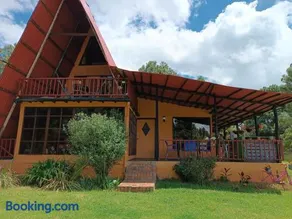 Chalets Amarelo - Image 2