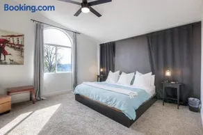 Desert Escape Home with 3BD 3BA with Pool and Jacuzzi - Image 4