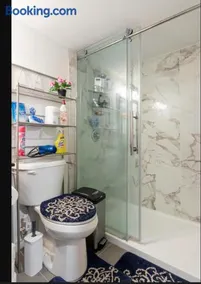 Serenity & memorable Cozy Lower Level Apartment Room in TownHouse Private Entrance - Image 3