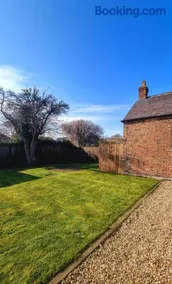 Beautiful 2 Bedroomed Cottage with Garden 10 minutes from Hornsea Beach - Image 4
