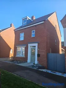 Cozy Home in Aylesbury Buckinghamshire - Image 2