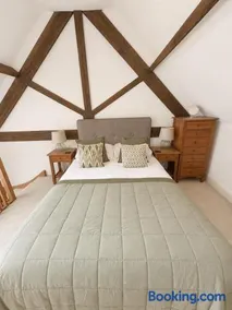 The Raven Suites - Image 2
