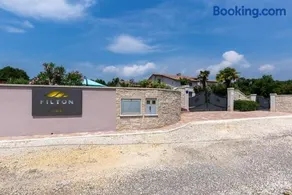 Villa Filton with private pool, sauna, pool and jacuzzi - Image 2