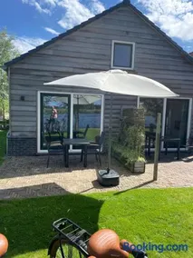 Mooi vakantiehuis prachtig gelegen aan het water - Image 2