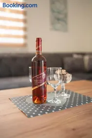 Apartmani ELEGANCE Tuzla - Image 5