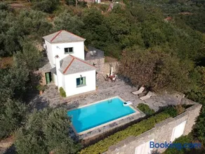 Erato villa - Image 1
