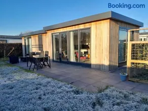 Luxe 5 persoons bungalow op rustig vakantiepark nabij Leeuwarden - Image 1
