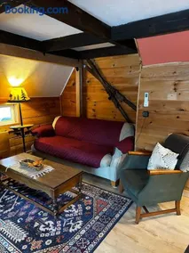 Red Sleigh Chalet - Campton - Image 3
