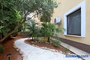 Apartments Intiv - Image 3