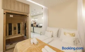 Armoni Laguna Romantic Apartment - Private Infrared Sauna & Bathtub near Flexum Thermal Spa - Image 1