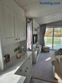 Tower View Retreat, Haven Marton Mere - Image 3
