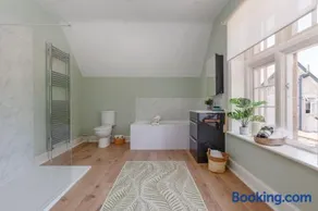Kings House - Image 3