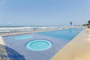 Ocean Front, Balcon al Mar y Playa - Image 1