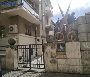 Cozy Apartment Mihaela with Balcony, Near Park Marjan & Old Town - Quiet Neighborhood - Image 1