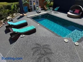 Maison cocooning , avec double jacuzzi et piscine - Image 1