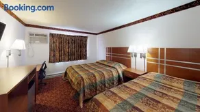 Waconia Inn and Suites - Image 4