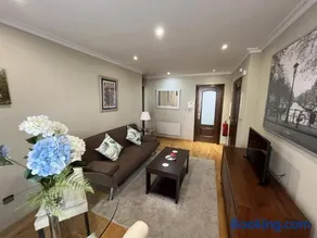 Apartamentos el Parque - Image 1