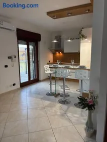 Casetta accogliente indipendente con parcheggio privato - Image 1