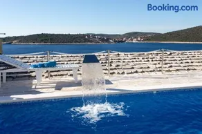 Villa, Stone House with swimming pool & Sauna, Beach, Sevid - Image 1